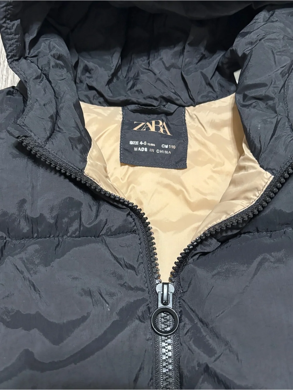 Zara Kids Black Puffer Vest Hooded Size 4-5 Years 110cm Full Zip Pockets
